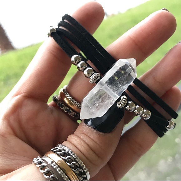 Crystal wrap bracelet . Wrap around black suede cord crystal quartz double point - Picture 5 of 8